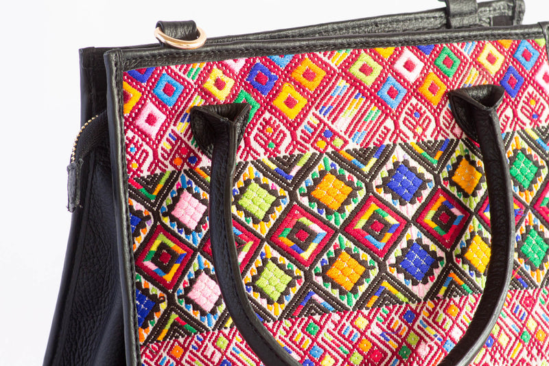 Sac en cuir et Huipil de Nahualá