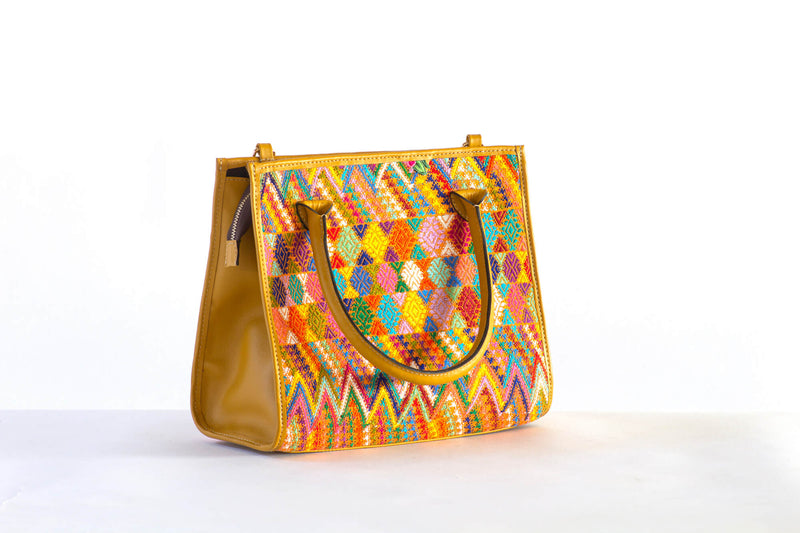 Bolso de Piel y Huipil de Tactic de cuero amarillo